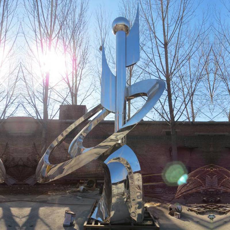  Saudi Arabia Contemporary Outdoor Metal Sculptures for Sale 