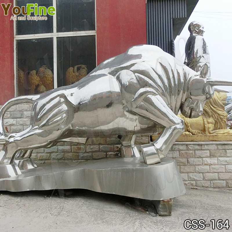 Large Metal Bull Sculpture Square Decor for Sale