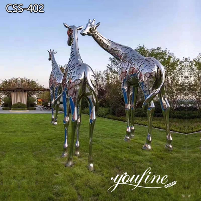 large metal giraffe sculpture