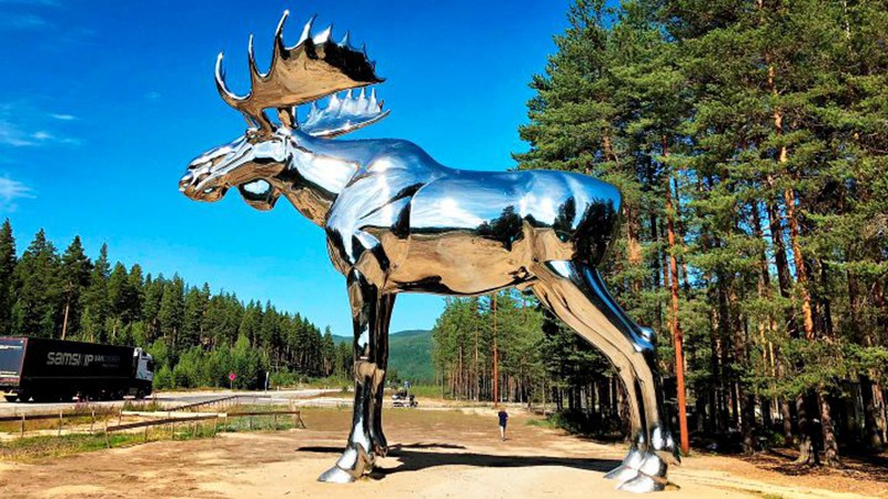 Mirror Metal Moose Sculpture