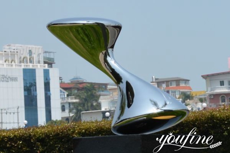 mirror stainless steel sculpture