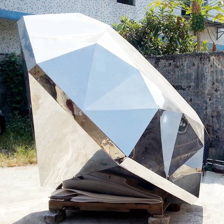 Outdoor Mirror Stainless Steel Diamond Sculpture for Sale CSS-452 - Application Place/Placement - 1