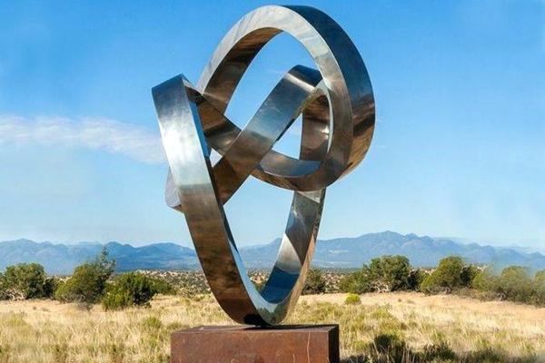 metal abstract sculpture1