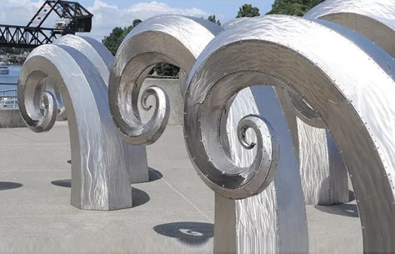 large stainless steel sculpture 