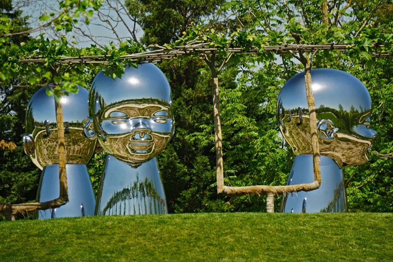 large stainless steel sculpture for outdoor