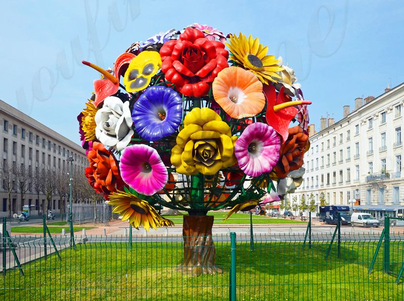 Metal flower sculpture for outdoor