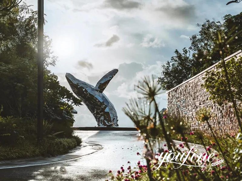 Large Abstract Animal Blue Whale Sculpture Waterside Decor - Landscape Sculpture - 2