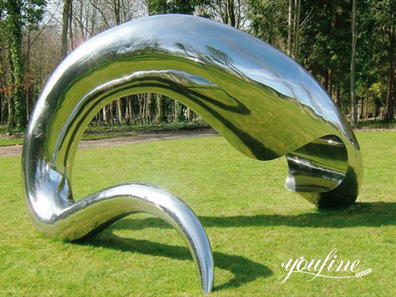 mirror stainless steel sculpture