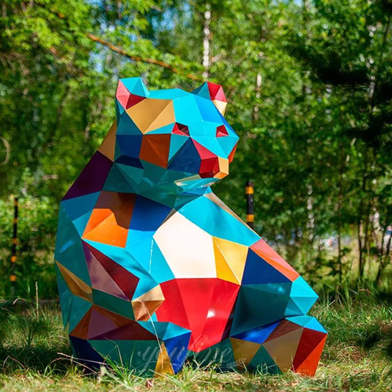 Geometric bear sculpture made of stainless steel