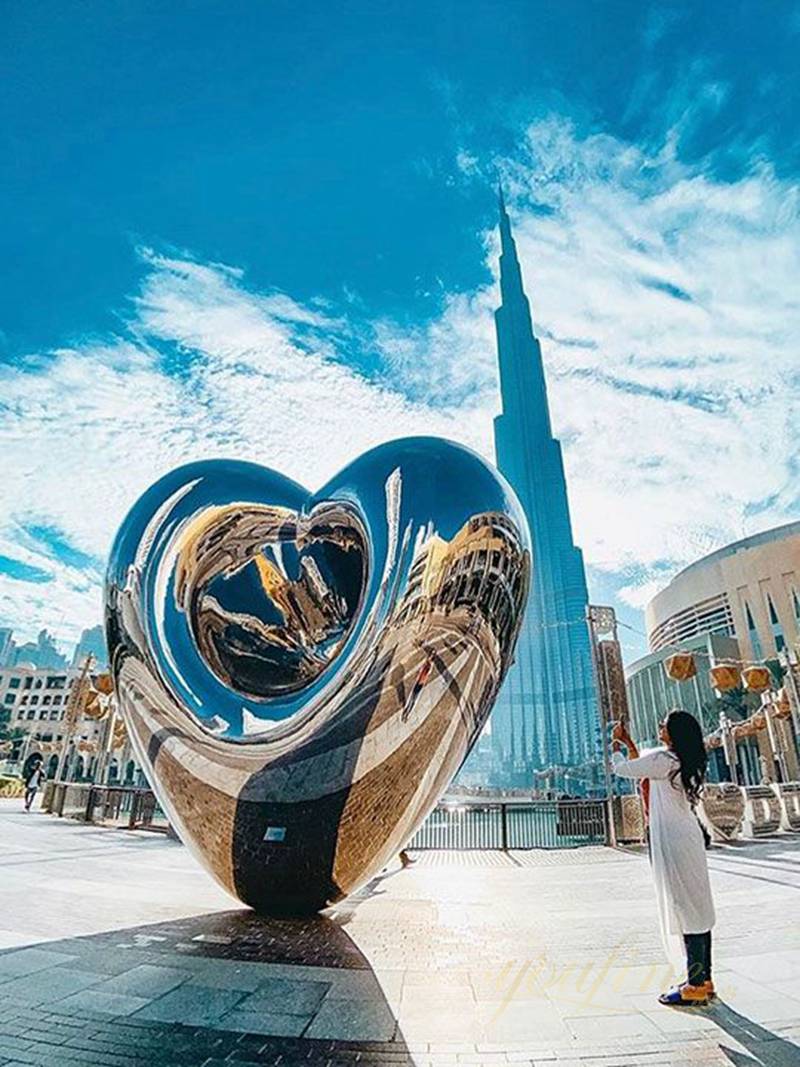 mirror polished Large Welded Metal Heart Sculpture for Outdoor public