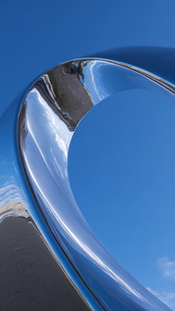 modern mirror polish stainless steel sculpture