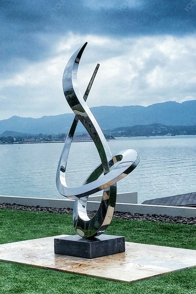 resort hotel abstract sculpture in Thailand