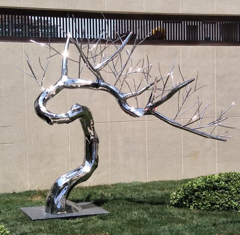 A Guide to Choosing the Ideal Metal Tree Sculpture for Your Space
