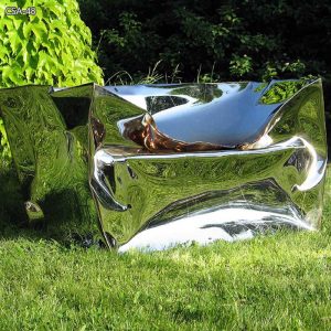 4 Steps to Choose the Perfect Stainless Steel Sculpture for Your Garden