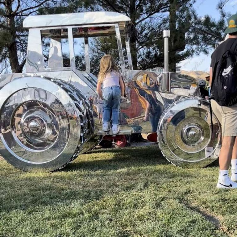 Customer feedback image showing a mirror stainless steel sculpture, image 11