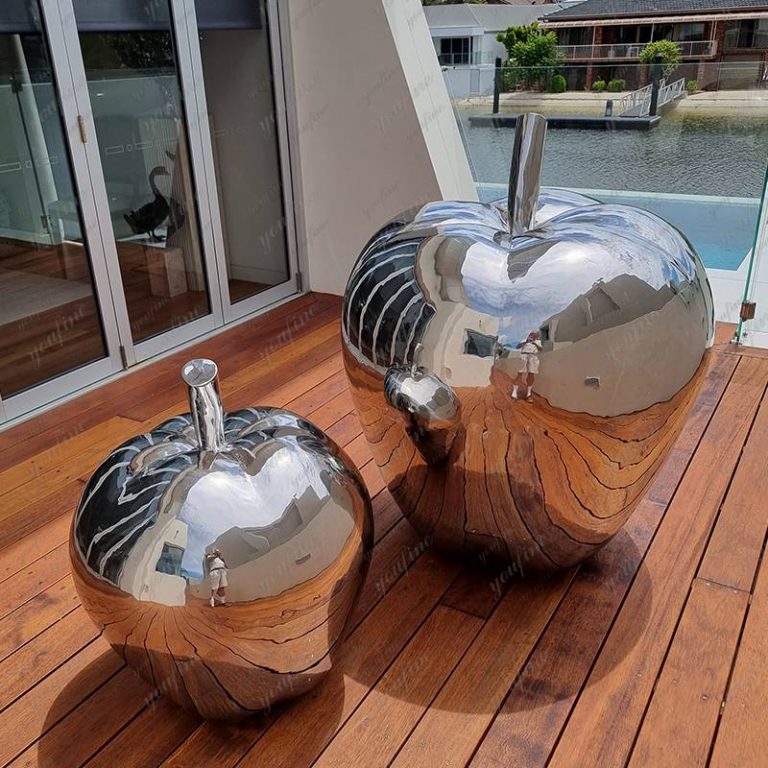Customer feedback image showing a mirror stainless steel sculpture, image 3