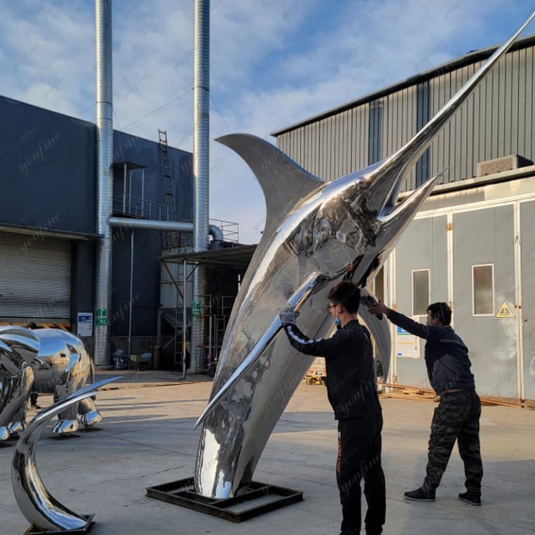Mirror polished stainless steel sculpture photographed at the YouFine factory, image 4
