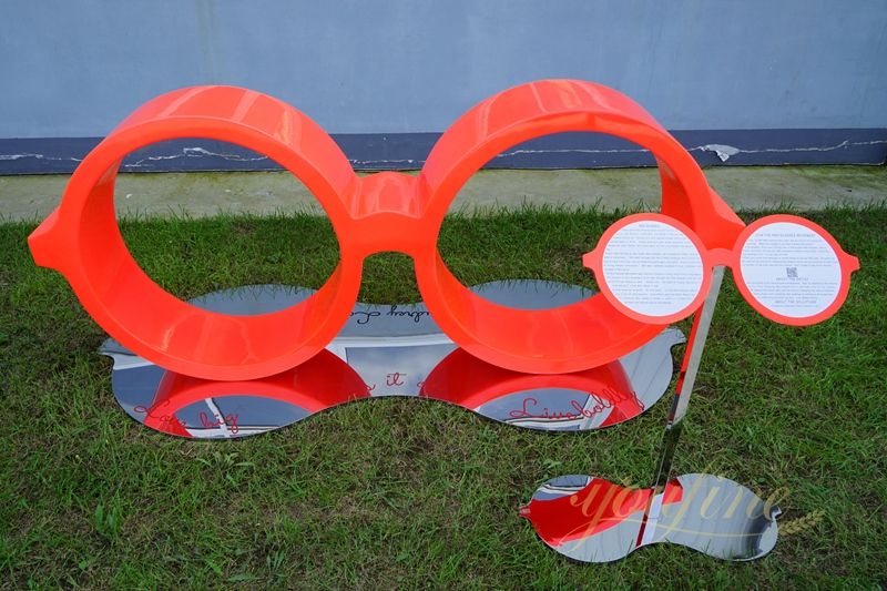 Large Design Red Metal Glasses Sculpture for Lawn 