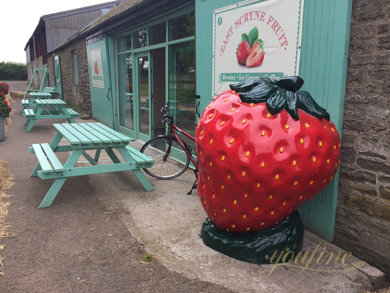 Large Metal Strawberry Sculpture for Outdoor Lawn