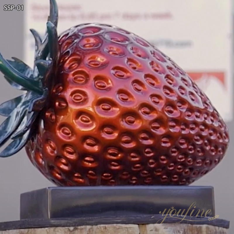 Large Metal Strawberry Sculpture for Outdoor Lawn