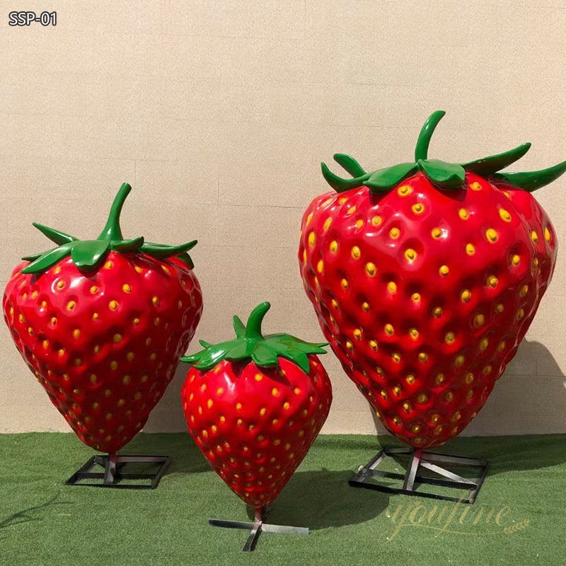 Large Metal Strawberry Sculpture for Outdoor Lawn