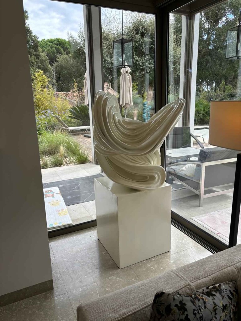 white sculpture - Feedback from a French Client on a modern Sculpture