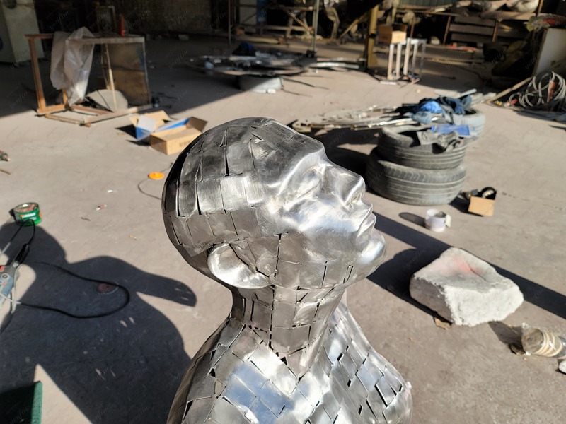 Stainless Steel Hollow Half Torso Statue with High Quality