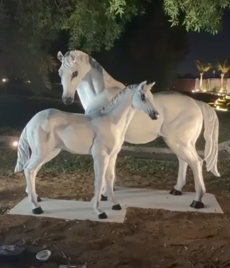 color sculpture feedback - white horse sculpture