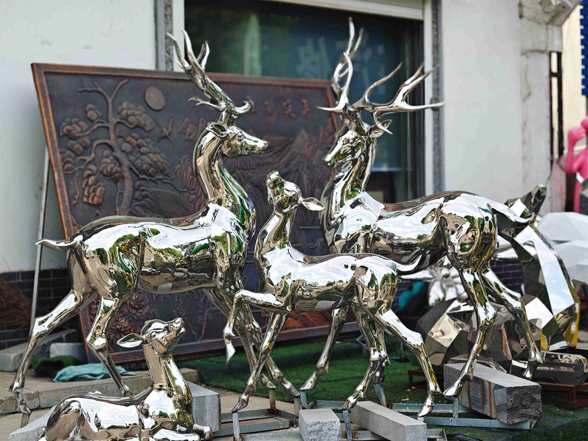 stainless steel deer sculpture production process in YouFine factory