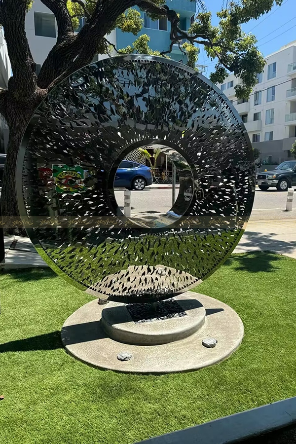 Bespoke Metal Sculptures - - 15 steel disc sculpture