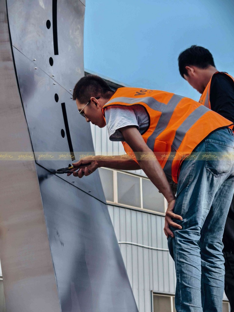 YouFine factory Large stainless steel fountain sculpture project under production