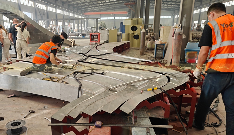 youfine produce Giant Wing Sculpture