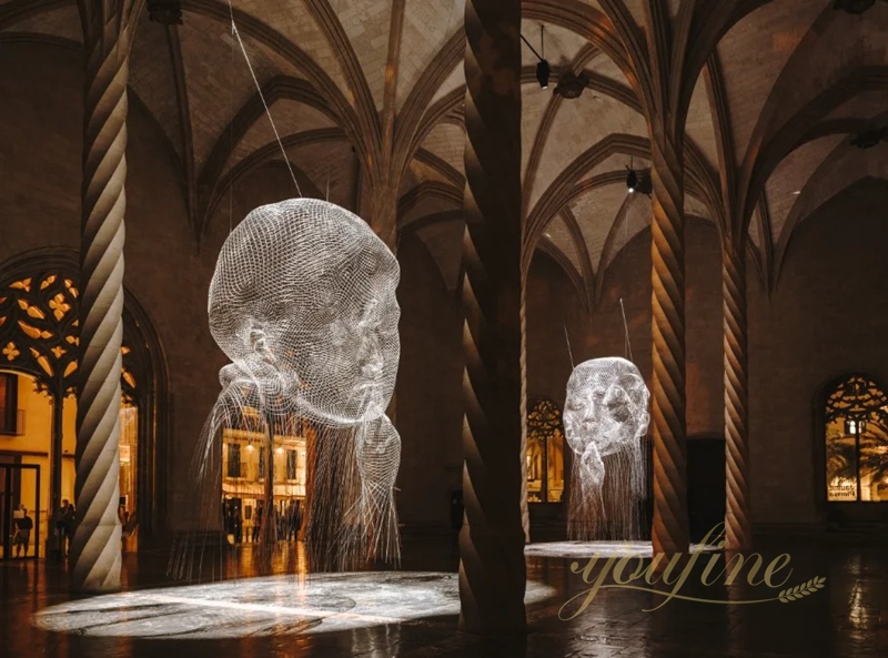 The Role of Sculptures in Modern Architecture - News - 5 Giant steel wire mesh sculpture asks for silence