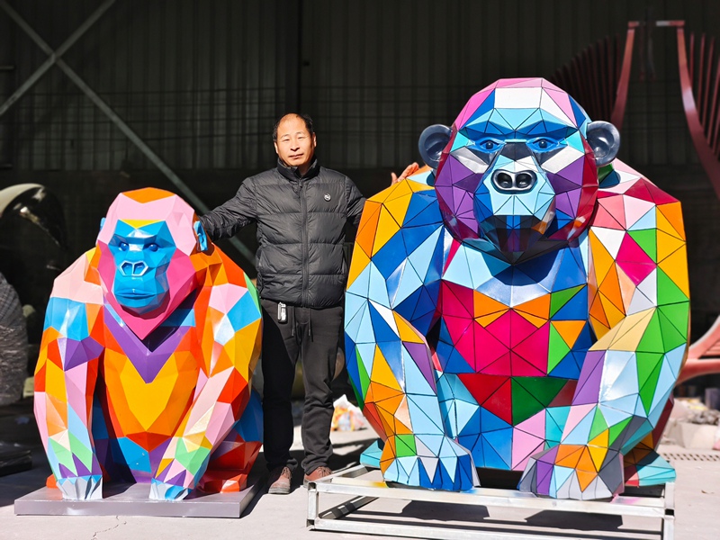 American Amusement Park Sculpture Project - - 11 stainless steel geometric gorilla statue in YouFine sculpture (1)