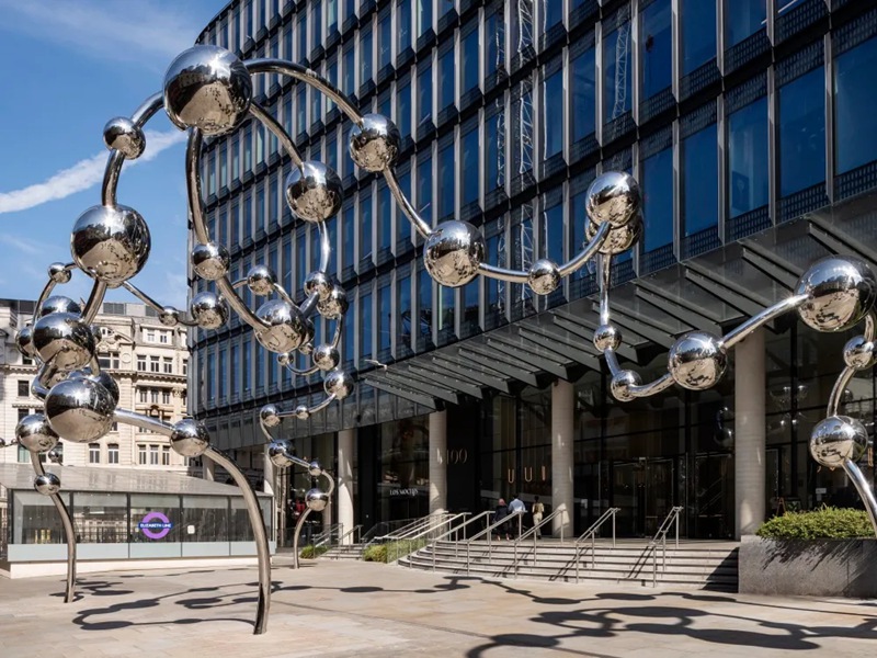 London’s Liverpool Street Station Sculpture