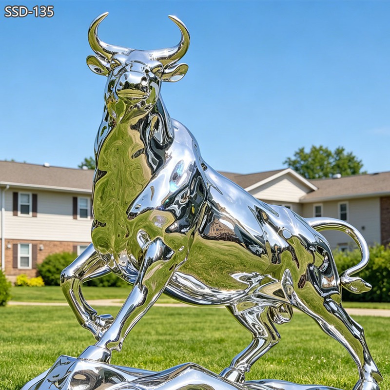 Mirror-polished Bull Sculpture
