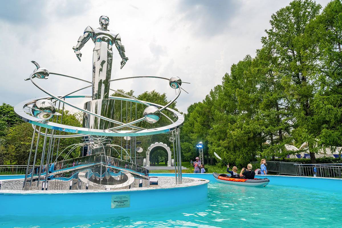 Large Stainless Steel Cosmic Figure Sculpture Fountain - Modern Galaxy & Orbit Water Feature - Landscape Sculpture - 2 Stainless Steel Cosmic Figure Sculpture Fountain - Modern Galaxy & Orbit Water Feature