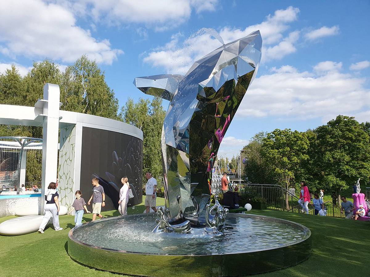 Modern Geometric Whale Fountain Sculpture - Abstract Water Sculpture - 3 large modern stainless steel Geometric Whale Fountain Sculpture