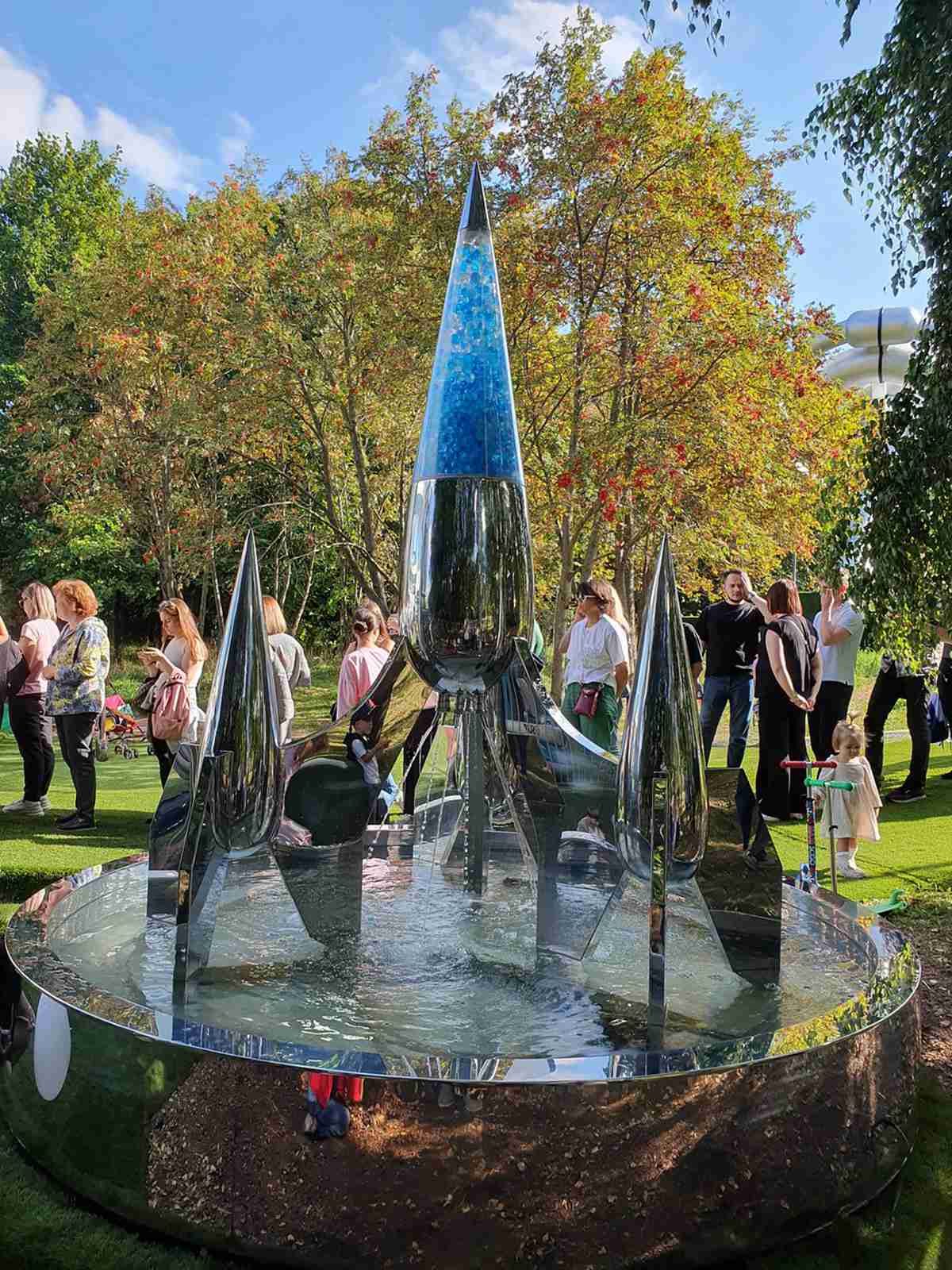 Modern Mirror Polished Rocket Fountain Sculpture - Abstract Water Sculpture - 1 outdoor large stainless steel Rocket Fountain Sculpture