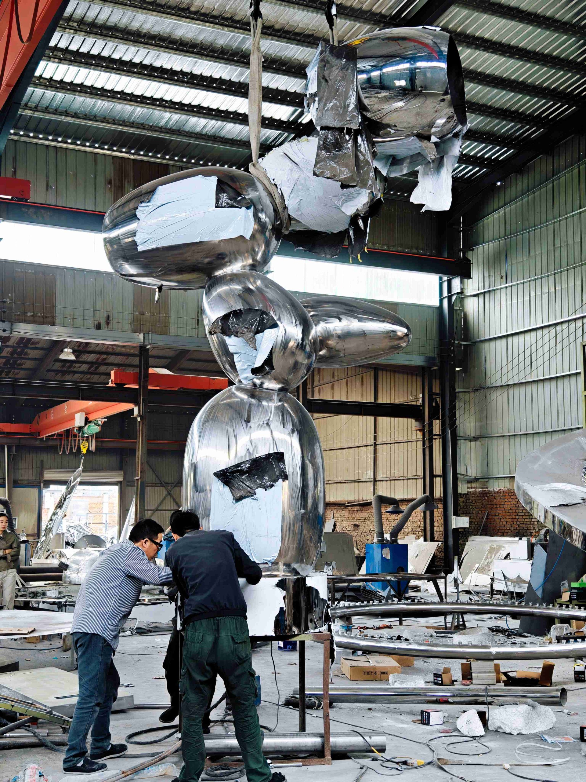Moscow public sculpture project in the factory