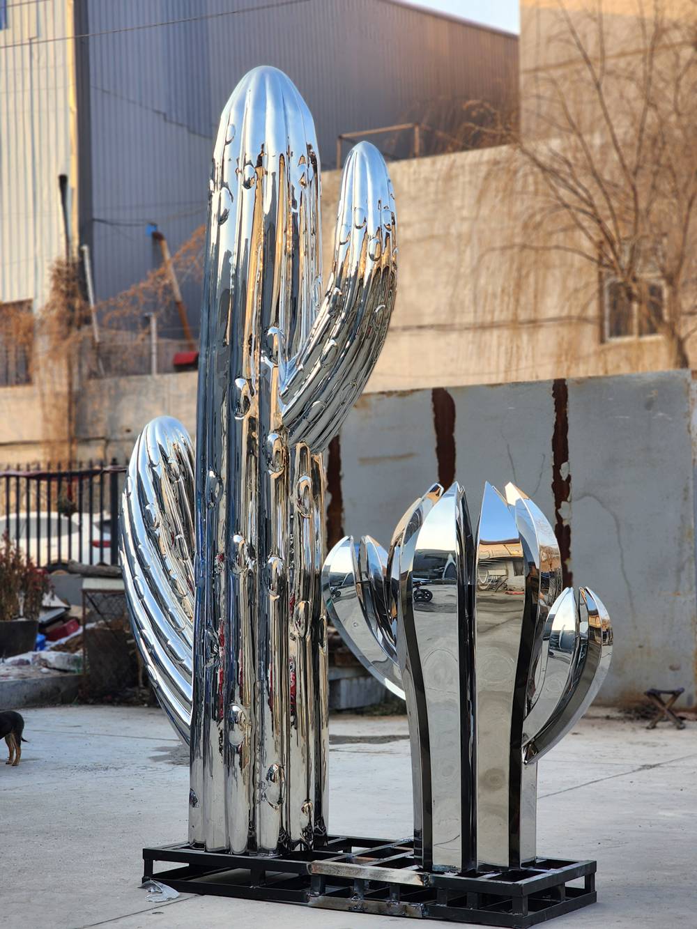 Mirror polished stainless steel cactus sculpture shown in the YouFine factory